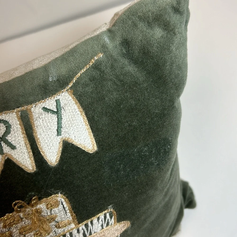 Green Velvet Merry Christmas Embroidered Pillow‎ Gift Bike Metallic Floral